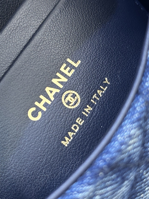 シャネルコピー 4244レディースシリーズ 24K厚シャンパンゴールドメッキ金具バッグ