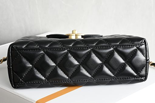 シャネル 26C Kelly レディースハンドチェーンバッグ