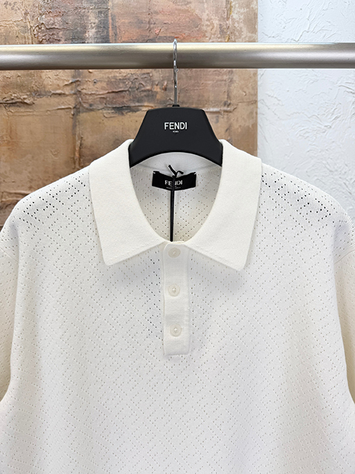 フェンディコピー くり抜きジャカードニットの半袖ポロシャツ