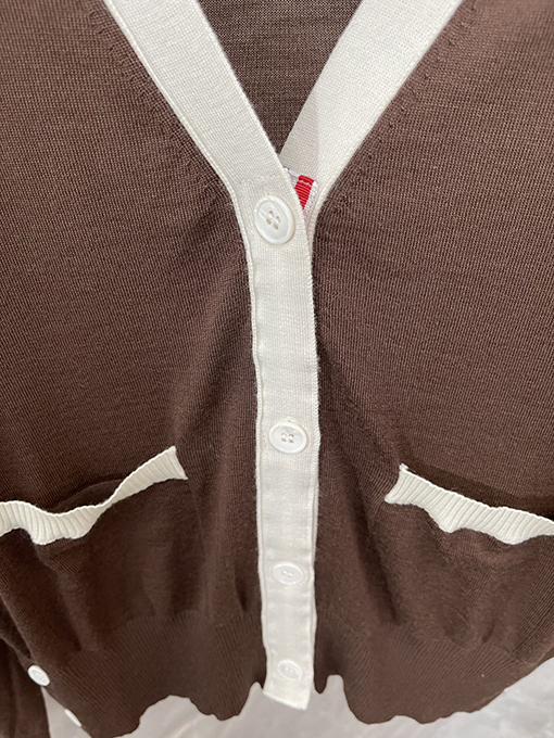 トムブラウン クラシックの4本ストライプニットVネックポケットカーディガン