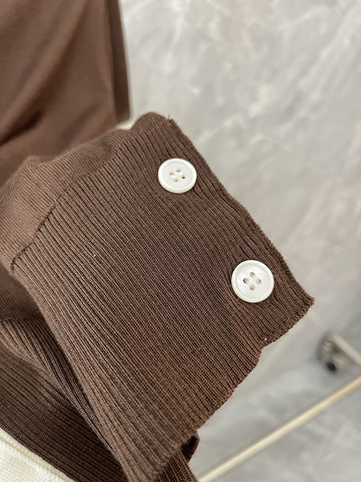 トムブラウン クラシックの4本ストライプニットVネックポケットカーディガン