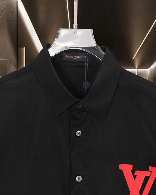 ルイヴィトン ひび割れのエンボスモノグラムロゴ入り半袖シャツ