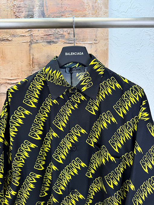 バレンシアガスーパーコピー Balenciaga 文字プリントの半袖シャツ