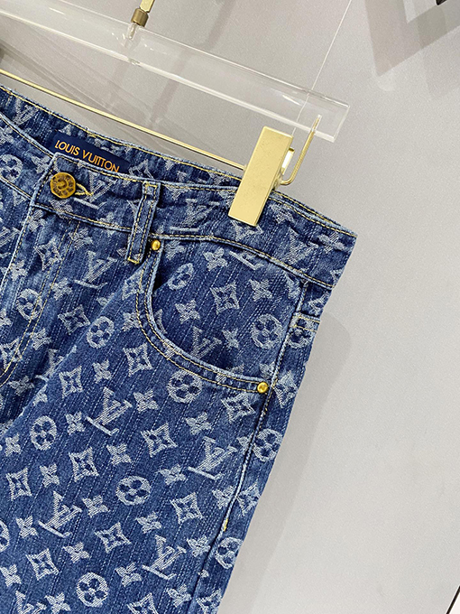 ルイヴィトン ダークカラーのモノグラムジャカードデニムショートパンツ