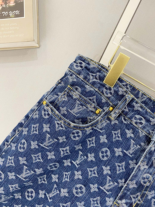 ルイヴィトン ダークカラーのモノグラムジャカードデニムショートパンツ