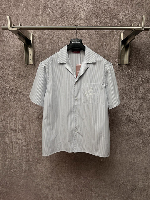 グッチスーパーコピー 新作コットンストライプバッジ刺繍り半袖シャツ