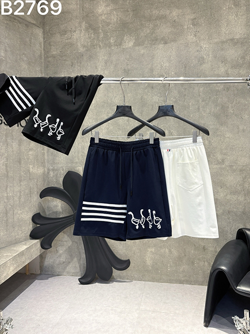 トムブラウンブランドスーパーコピー 新作ニット刺繍ロゴ入りグラデーションショーツ