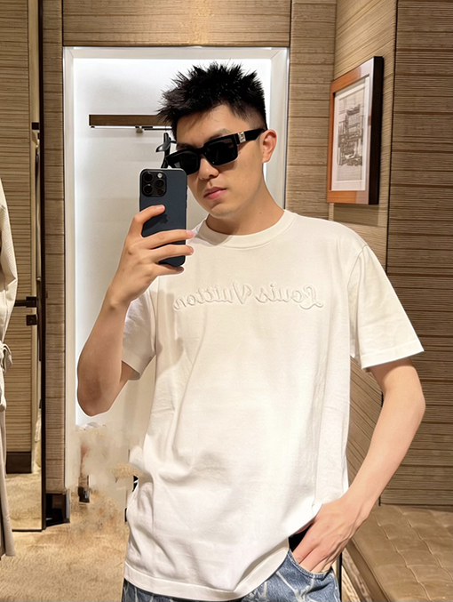 ルイヴィトンコピー 刺繍ロゴ入り半袖Tシャツ