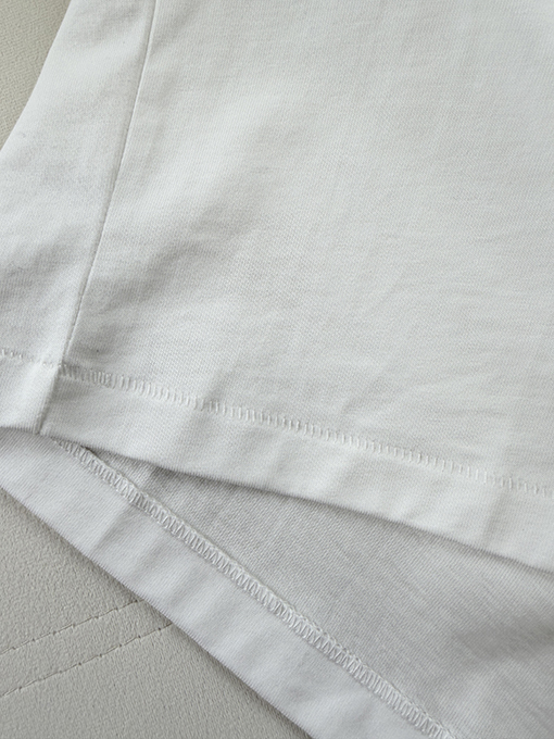 ルイヴィトンコピー 刺繍ロゴ入り半袖Tシャツ