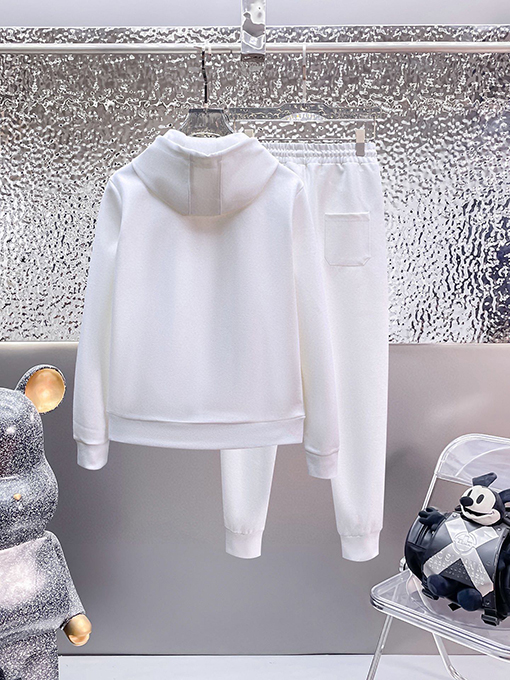 バーバリーコピー BURBERRY 人気のフード付きジップアップスウェットシャツとパンツのセット