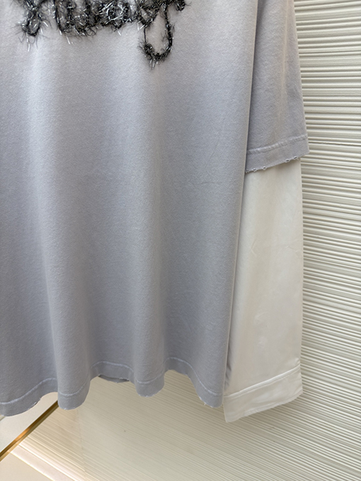 アクネストゥディオズ Acne Studios レトロスタイルのレイヤード風ツーピースロゴ入り長袖シャツ