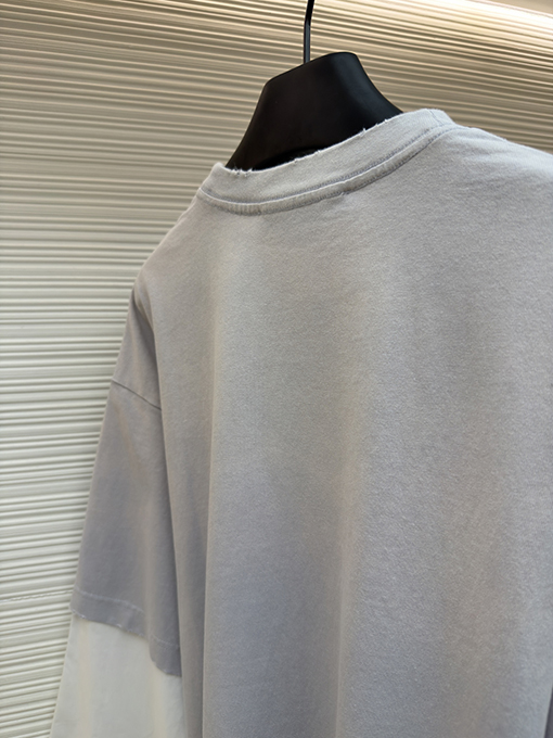 アクネストゥディオズ Acne Studios レトロスタイルのレイヤード風ツーピースロゴ入り長袖シャツ