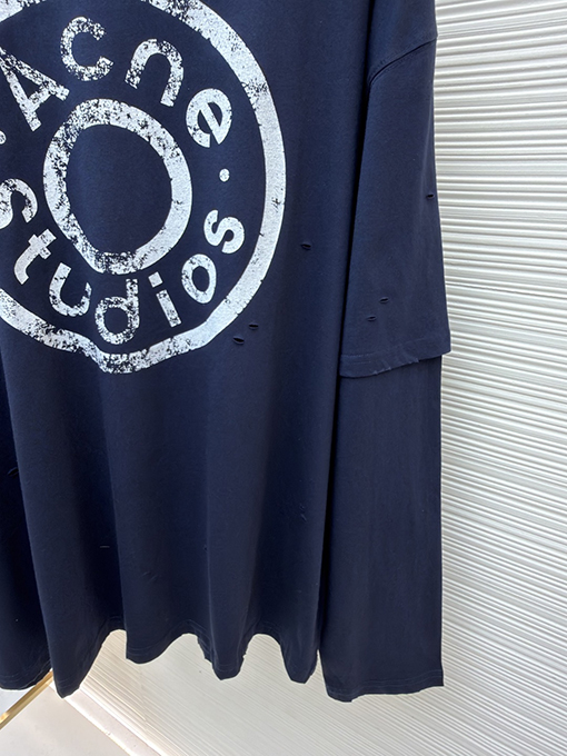 アクネストゥディオズブランドコピー Acne Studios ボタンロゴプリントのフェイクツーピース長袖シャツ