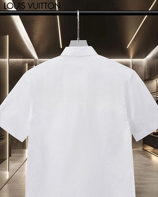 ルイヴィトン LV 胸に刺繍ロゴが入ったクラシックな半袖シャツ