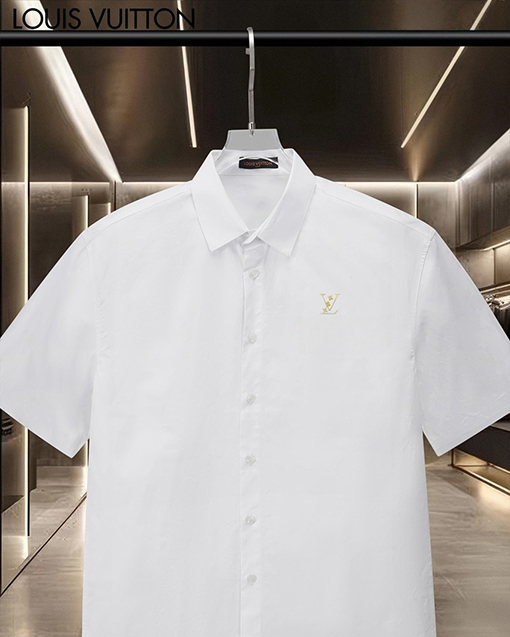 ルイヴィトン LV 胸に刺繍ロゴが入ったクラシックな半袖シャツ