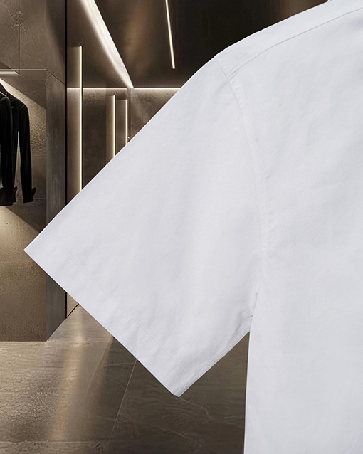 ルイヴィトン LV 胸に刺繍ロゴが入ったクラシックな半袖シャツ