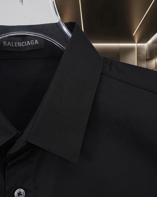 バレンシアガコピー Balenclaga 文字ロゴ刺繍入り半袖シャツ