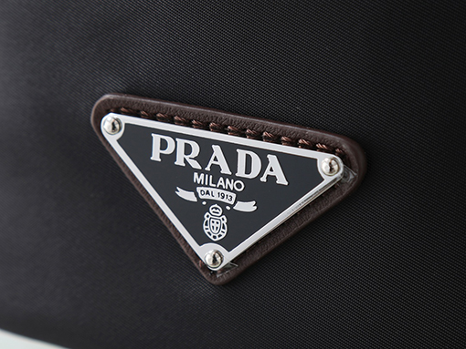 プラダ 2NE067_2HE1_F0002 黒のドローストリングバッグ