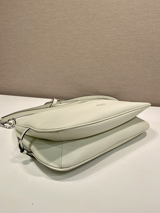 プラダコピー 新しいレディースホーボーバッグ