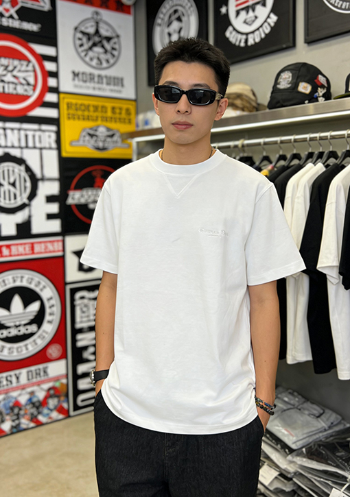 ディオールスーパーコピー Christian Dior couture 刺繍入りクルーネック半袖Tシャツ