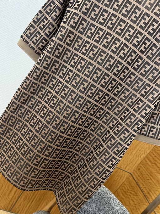 フェンディ ダブルFの総柄プリント入り半袖襟付きポロシャツ