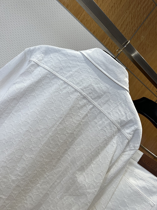 グッチスーパーコピー 全面プリントのジャカード織り長袖襟付きシャツとパンツのスーツ