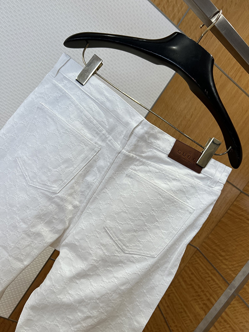 グッチスーパーコピー 全面プリントのジャカード織り長袖襟付きシャツとパンツのスーツ