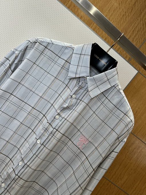 アクネストゥディオズ Acne Studios チェック柄のリボン刺繍入り長袖襟付きシャツ