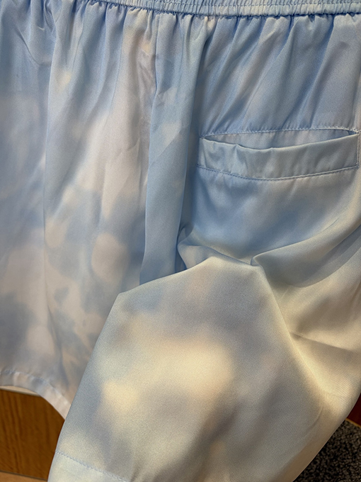 ルイヴィトンブランドコピー 青と白のタイダイ柄ドローストリングカジュアルショーツ