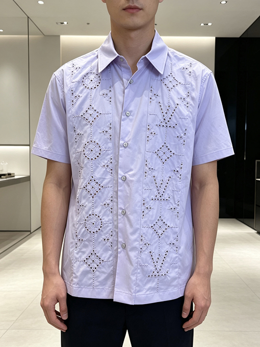 ルイヴィトン 花柄の透かし刺繍入り襟付き半袖シャツ