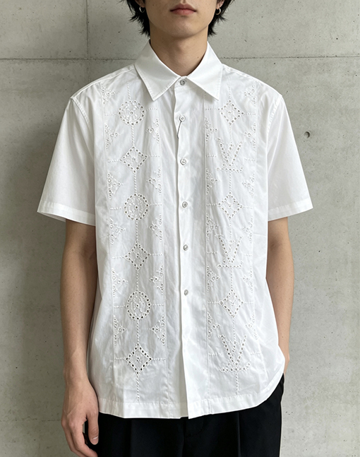 ルイヴィトン 花柄の透かし刺繍入り襟付き半袖シャツ