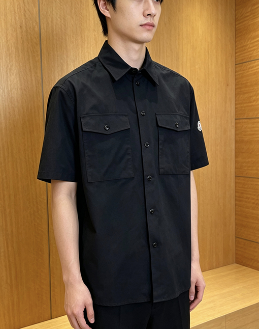 モンクレールブランドスーパーコピー ダブルポケット袖パッチ刺繍入り半袖シャツジャケット