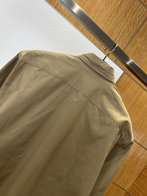 モンクレールブランドスーパーコピー ダブルポケット袖パッチ刺繍入り半袖シャツジャケット