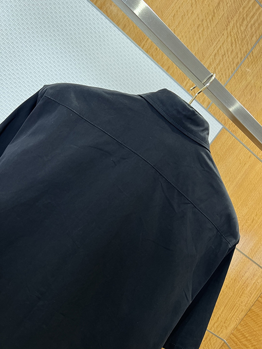 モンクレールブランドスーパーコピー ダブルポケット袖パッチ刺繍入り半袖シャツジャケット