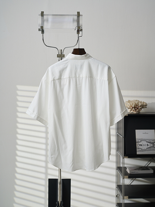 アミコピー ハートの刺繍がったボックスシルエットの半袖シャツ