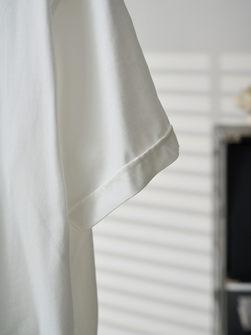 アミコピー ハートの刺繍がったボックスシルエットの半袖シャツ