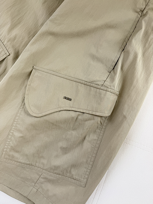 ディオールスーパーコピー サドルポケット付きショーツ