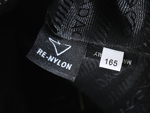 プラダコピー レディースドローストリングクラッチ