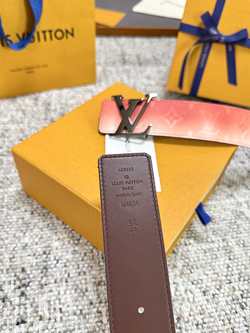 ルイヴィトン PVC レザーソールベルトシリーズ