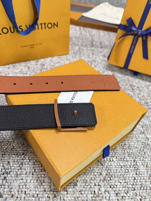 ルイヴィトンスーパーコピー 両面ライチ柄シリーズベルト