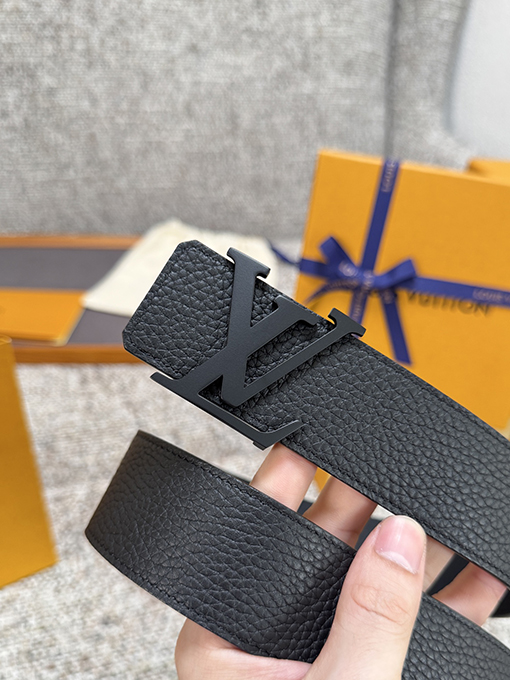 ルイヴィトンスーパーコピー 両面ライチ柄シリーズベルト