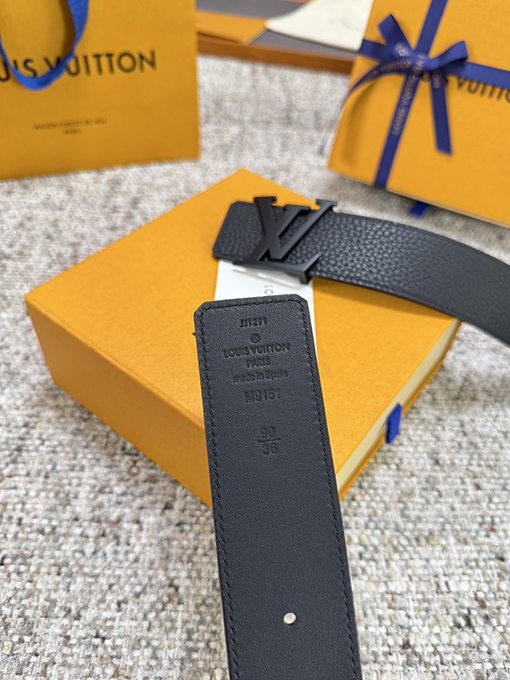 ルイヴィトンスーパーコピー 両面ライチ柄シリーズベルト
