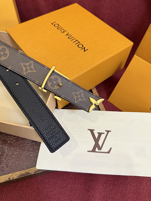 ルイヴィトンブランドコピー Monogram クラシックな花柄の両面レザーベルト
