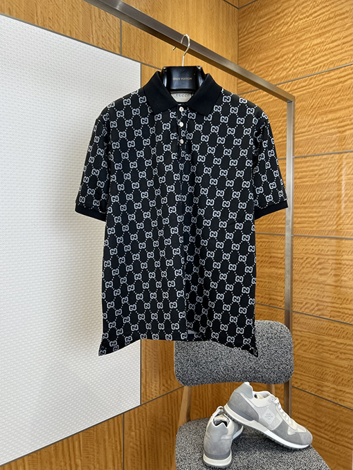 グッチスーパーコピー ダブルGの総柄プリント半袖ポロシャツ