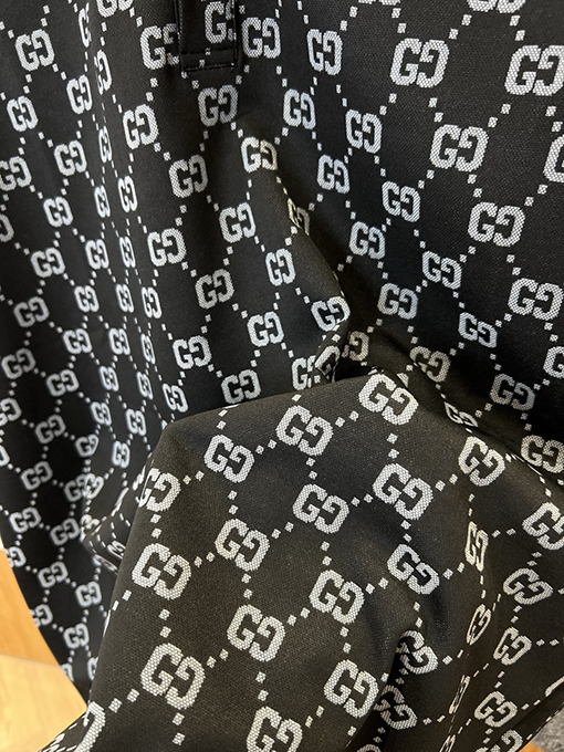 グッチスーパーコピー ダブルGの総柄プリント半袖ポロシャツ