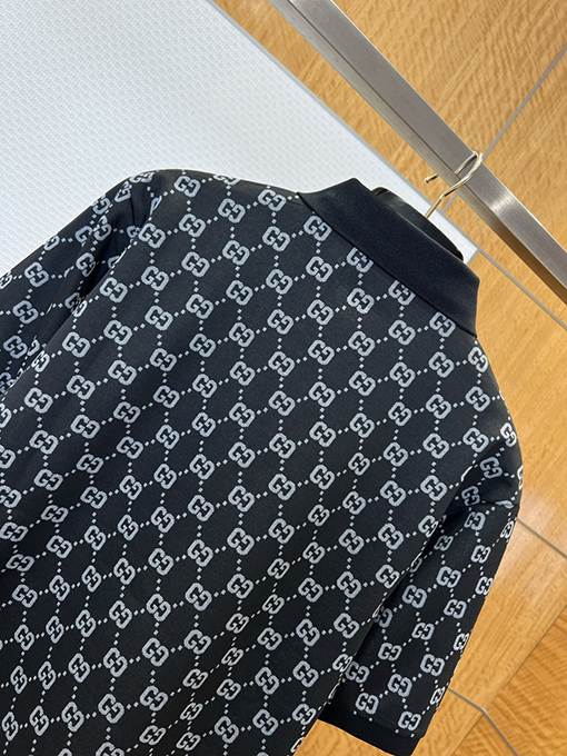 グッチスーパーコピー ダブルGの総柄プリント半袖ポロシャツ