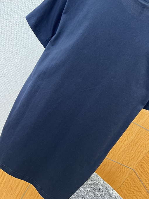 モンクレールコピー アームバンド付きデニムポケット付き半袖Tシャツ