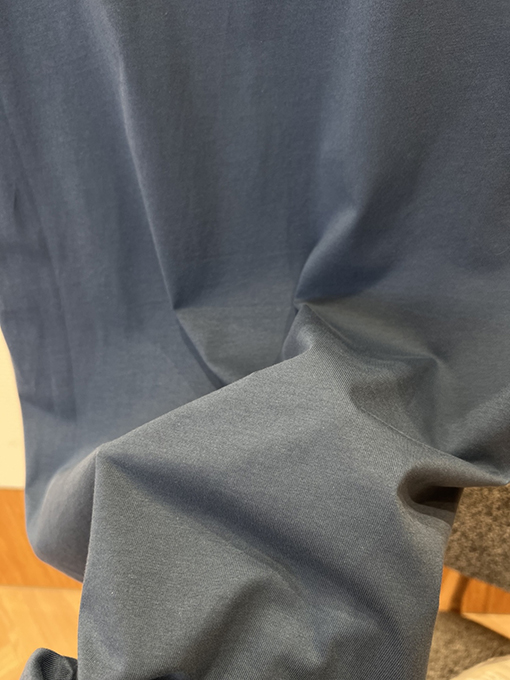 モンクレールコピー アームバンド付きデニムポケット付き半袖Tシャツ