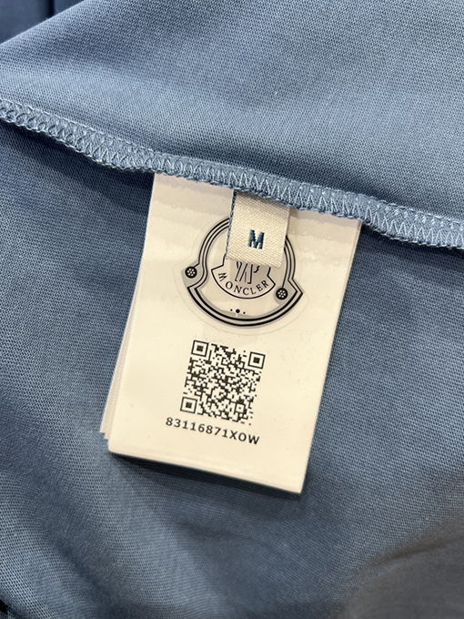 モンクレールコピー アームバンド付きデニムポケット付き半袖Tシャツ