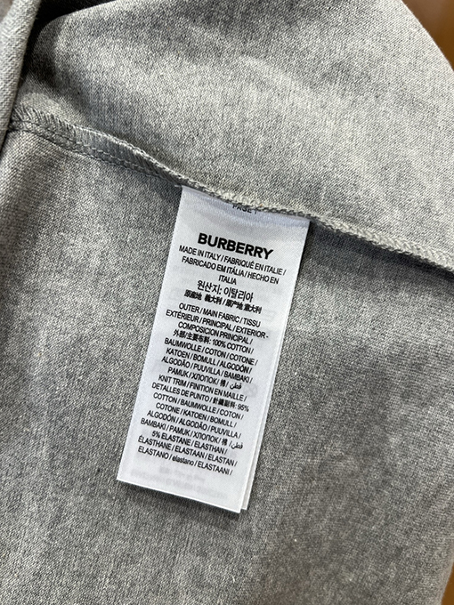 バーバリー チェック柄の襟カラーブロックデザインのクルーネック半袖Tシャツ